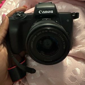 Canon Eos m50